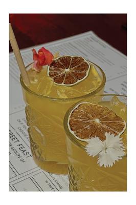 Poster  Cocktail doré aux agrumes