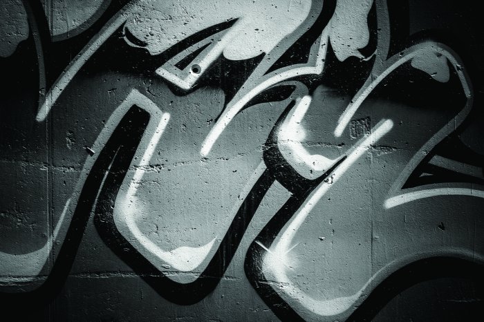 Papier peint  Graffiti en noir et blanc sur un mur en béton