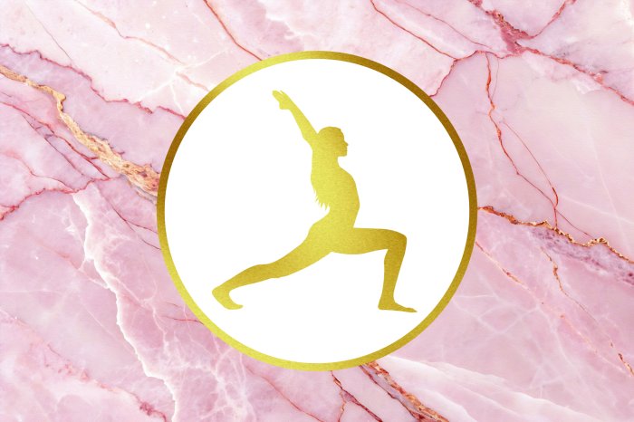 Papier peint  Femme faisant du yoga sur du marbre rose