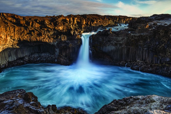 Papier peint  Grande cascade en Islande, paysage naturel