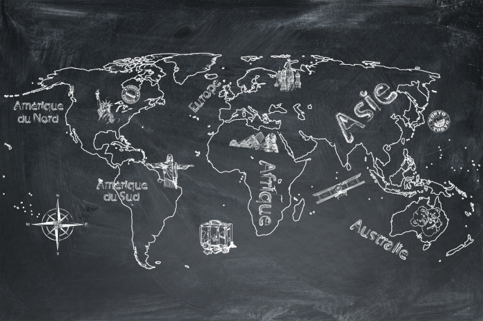 Tableau  Carte du monde avec les continents et leurs légendes sur un tableau noir