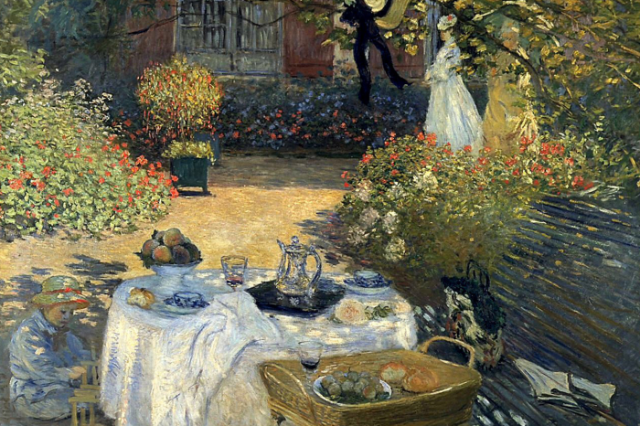 Tableau  Un déjeuner d&#39;été dans le jardin avec des fleurs épanouies en arrière-plan