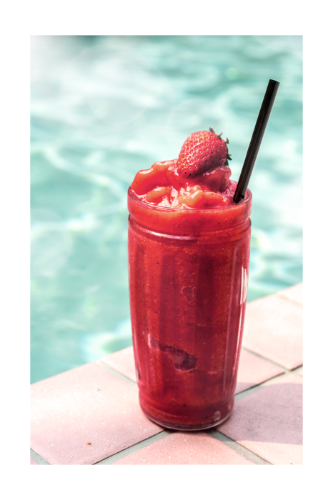 Tableau  Cocktail d&#39;été aux fraises au bord de la piscine
