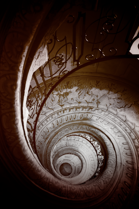 Poster  Escalier en colimaçon avec balustrade décorative