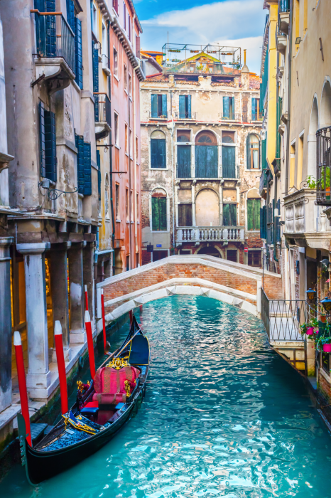 Poster  Une journée ensoleillée sur un canal à Venise