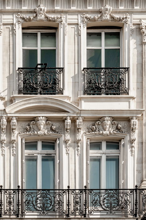 Poster  Fenêtres avec stuc décoratif