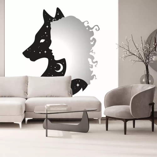 Sticker  Silhouette de la belle femme avec l'ombre du loup avec le croissant de lune et les étoiles isolées. Autocollant, impression ou tatouage illustration vectorielle de conception. Totem païen, art de l'es