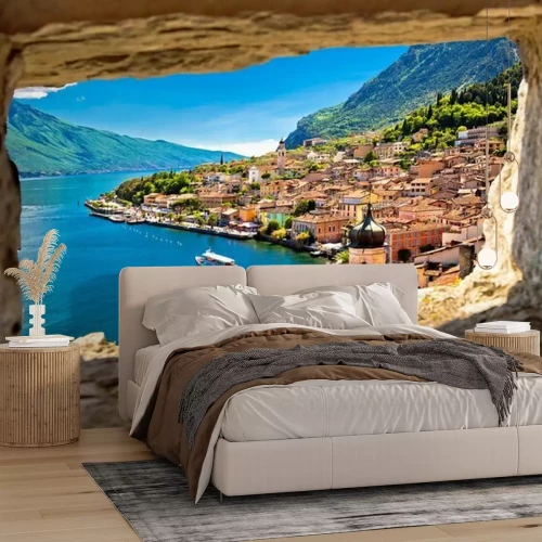 Papier peint  Limone sul Garda vue à travers la fenêtre en pierre de la colline