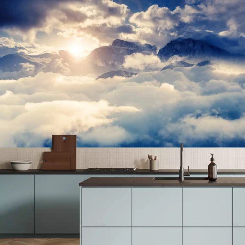 Papier peint  Des sommets de montagne dans les nuages