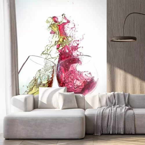 Sticker  Vin rouge et vin blanc Splash est la forme d'un homme et une femme qui danse