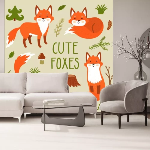 Sticker  Vecteur série de quatre renards mignons, des plantes forestières. Personnages de dessin animé drôle dessinés à la main. Peut être utilisé dans des affiches enfantines, carte, invitations et autres.