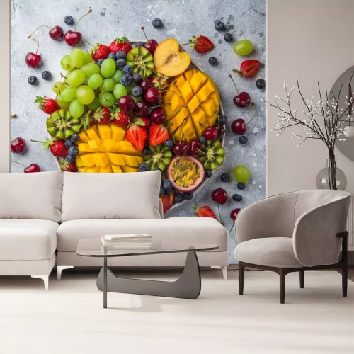 Sticker  plateau de fruits et de baies délicieux. Mangue, kiwi, fraise, raisin, cerise, myrtille, pêche et fruit de la passion