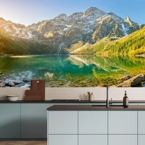 Papier peint  Tatra National Park, un lac dans les montagnes à l'aube du soleil. Pologne