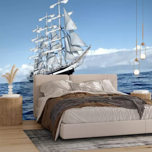 Papier peint  Un navire puissant dans la mer bleue