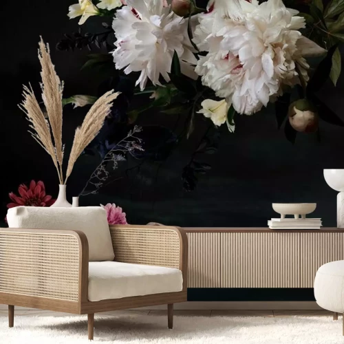 Papier peint  Boutons de fleurs luxuriants sur fond sombre