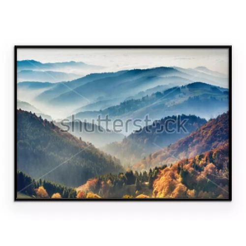 Poster  Collines d'automne dans un paysage brumeux