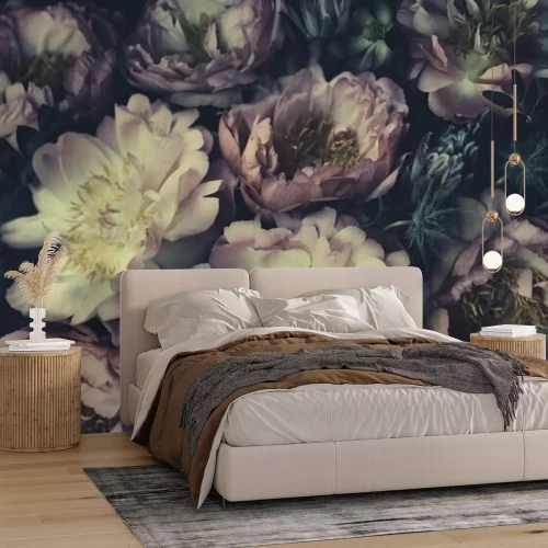 Papier peint  Bouquet de pivoines sur fond sombre style vintage