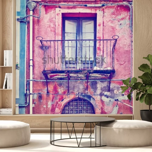 Papier peint  Façade colorée avec un balcon
