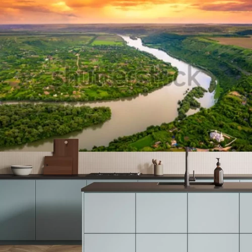 Papier peint  Rivière dans la forêt au coucher du soleil