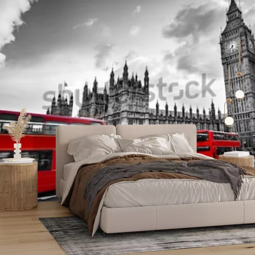 Papier peint  Rues de Londres avec des bus rouges en noir et blanc