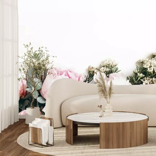 Papier peint  Pivoines roses et petites fleurs blanches sur fond blanc