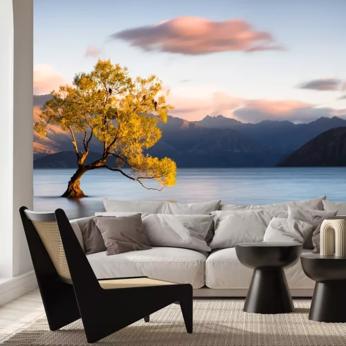 Papier peint  Un arbre sur un paysage de montagne avec un lac en arrière-plan