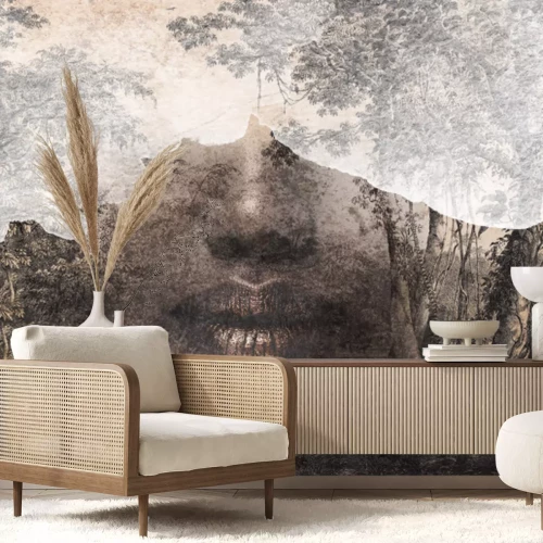 Papier peint  Portrait féminin abstrait avec accent doré sur les lèvres parmi des plantes tropicales