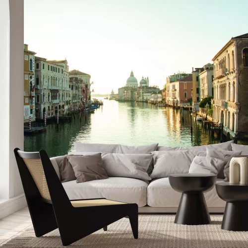 Papier peint  Canal d'eau avec vue sur la basilique