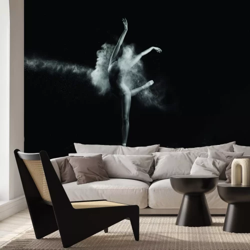 Papier peint  Femme dansant le ballet sur fond noir