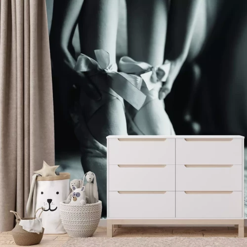 Papier peint  Femme dansant en chaussons de ballet