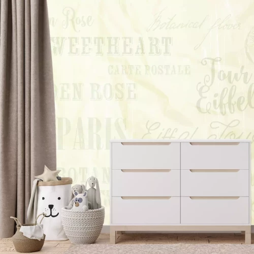 Papier peint  Tour Eiffel parmi les fleurs et les inscriptions