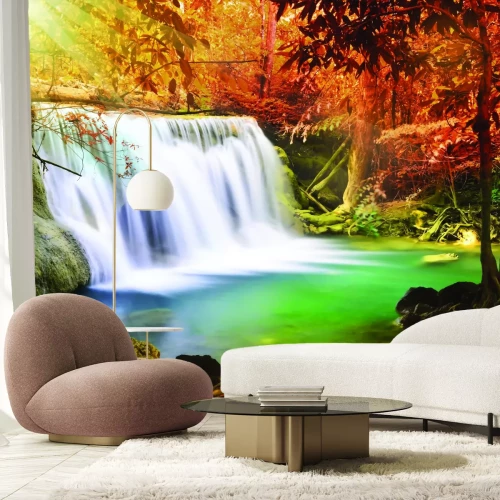 Papier peint  Lever du soleil dans une forêt automnale avec une cascade