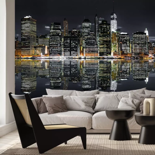 Papier peint  New York la nuit reflété dans l'eau
