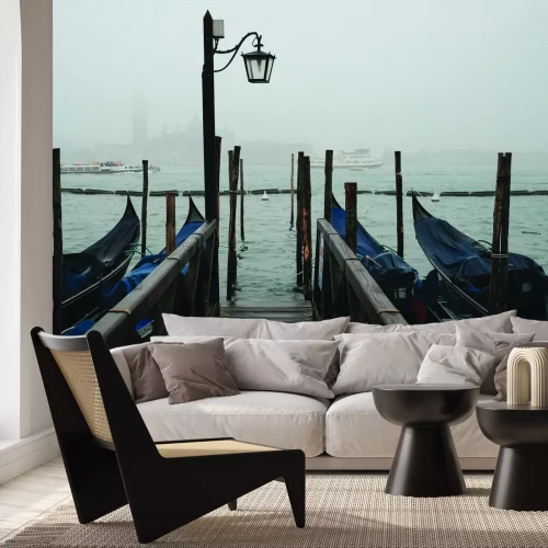 Papier peint  Gondoles de Venise enveloppées d'un épais brouillard