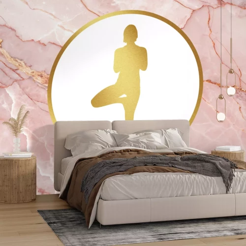 Papier peint  Femme méditant sur du marbre