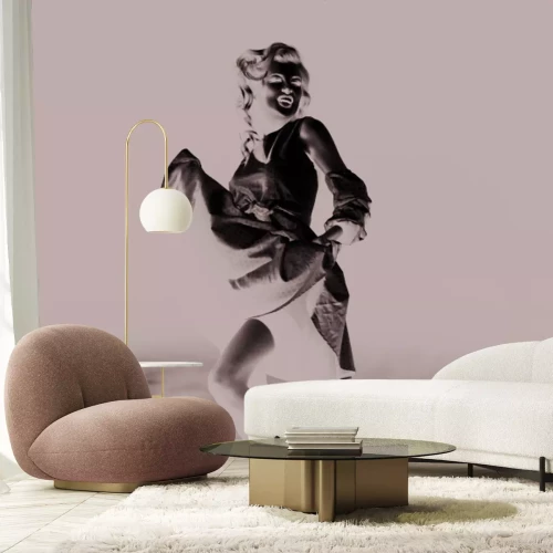 Papier peint  Photo en noir et blanc d'une femme en robe style Monroe