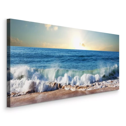 Tableau  Les vagues de la mer s'écrasent sur le rivage le matin