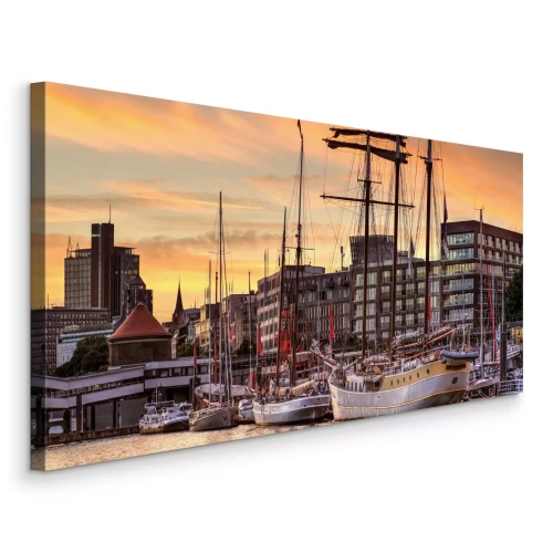 Tableau  Des navires dans le port de plaisance sur fond de développement urbain