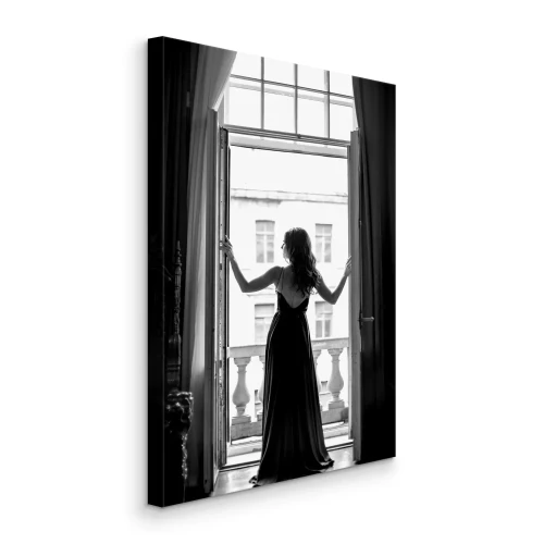 Tableau  Une femme en robe longue à la fenêtre du balcon