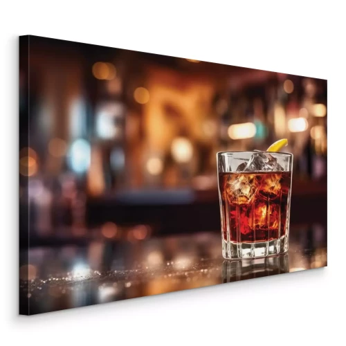 Tableau  Un verre de whisky avec des glaçons sur fond de bar