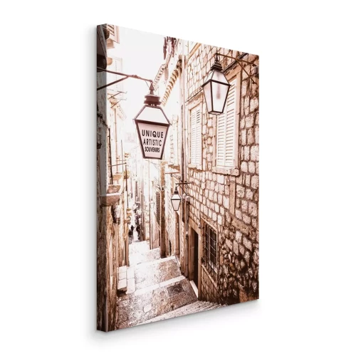 Tableau  Un passage étroit entre les façades en pierre
