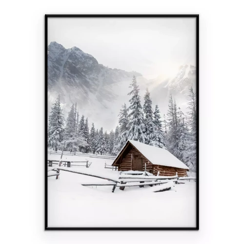 Poster  Une maison de montagne au milieu de la neige et du brouillard
