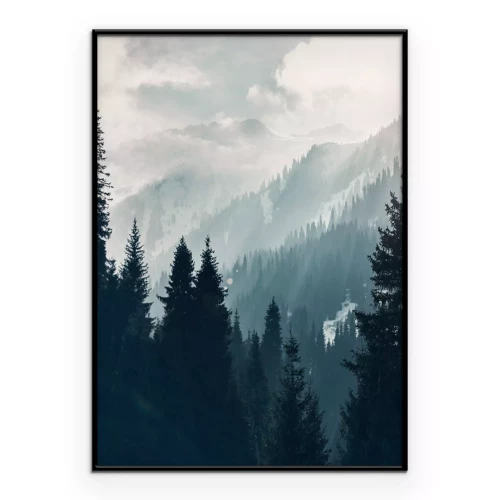 Poster  Arbres de montagne avec des nuages laiteux