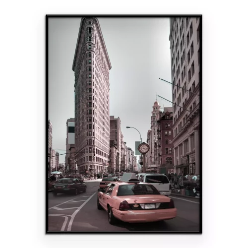 Poster  Panorama de la ville avec une voiture rose