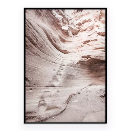 Poster  Une photo minimaliste d'une route sablonneuse