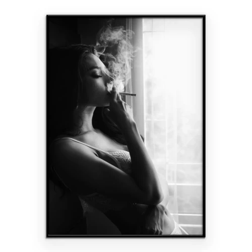 Poster  Femme avec une cigarette photographie en noir et blanc