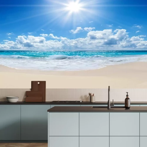 Papier peint  Ciel bleu et soleil au-dessus d'une plage tropicale