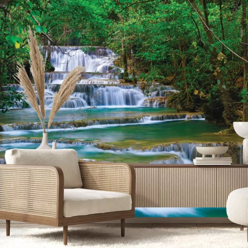 Papier peint  Cascade dans une forêt dense en Thaïlande