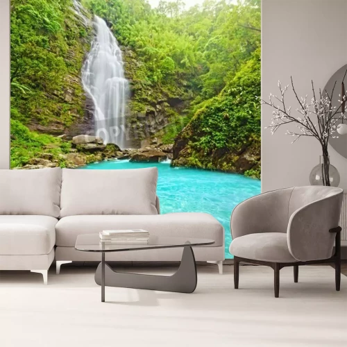 Papier peint  Cascade et lac ensoleillés dans la jungle