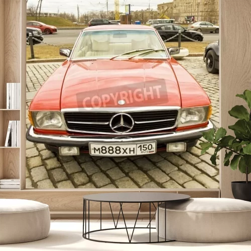 Papier peint  MOSCOU - AVRIL 21: rallye de voitures classiques sur Poklonnaya colline, le 21 Avril 2013, dans la ville de Moscou, en Russie, mercedes benz.